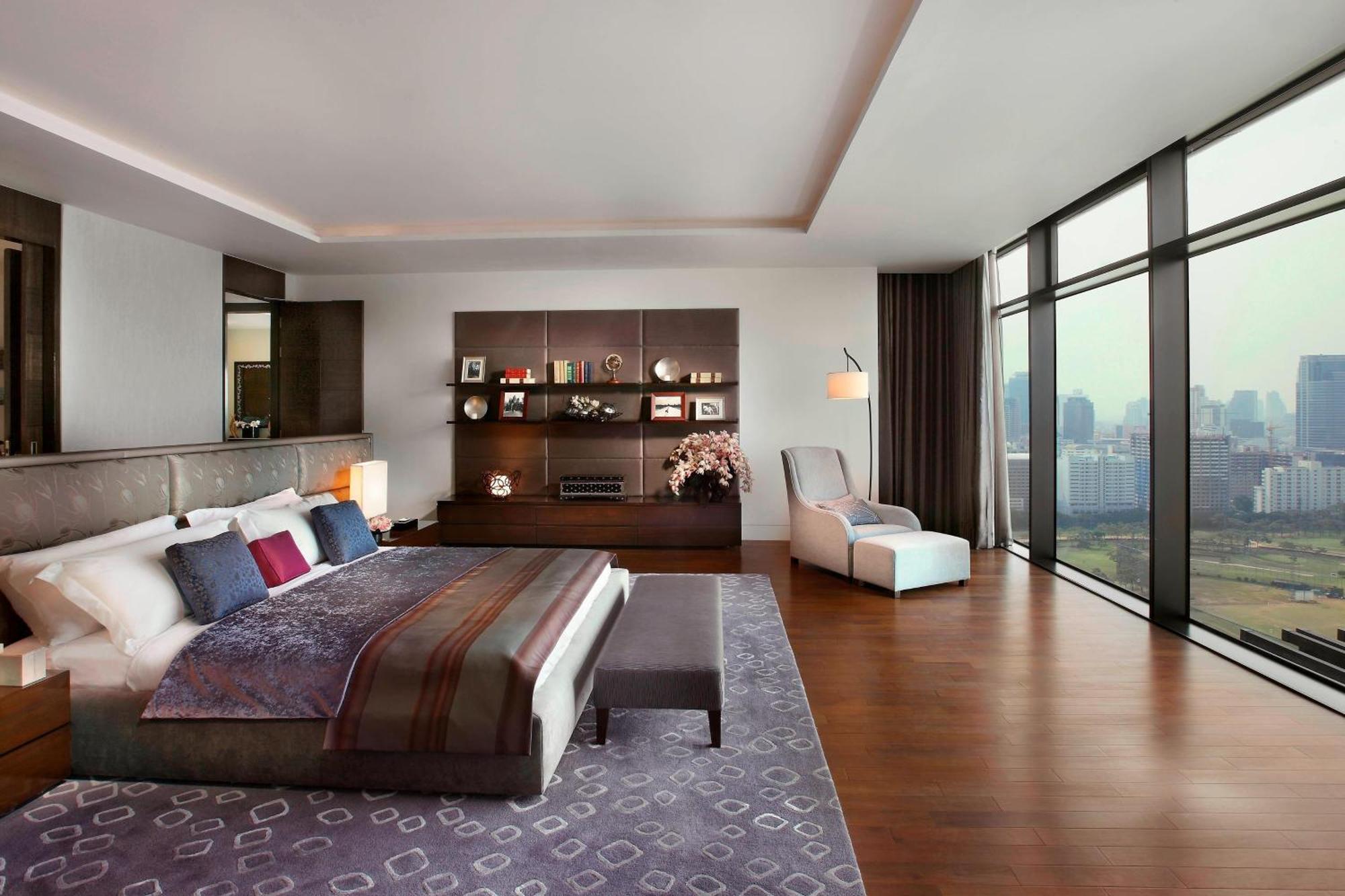 The St. Regis Bangkok Hotel Exterior photo