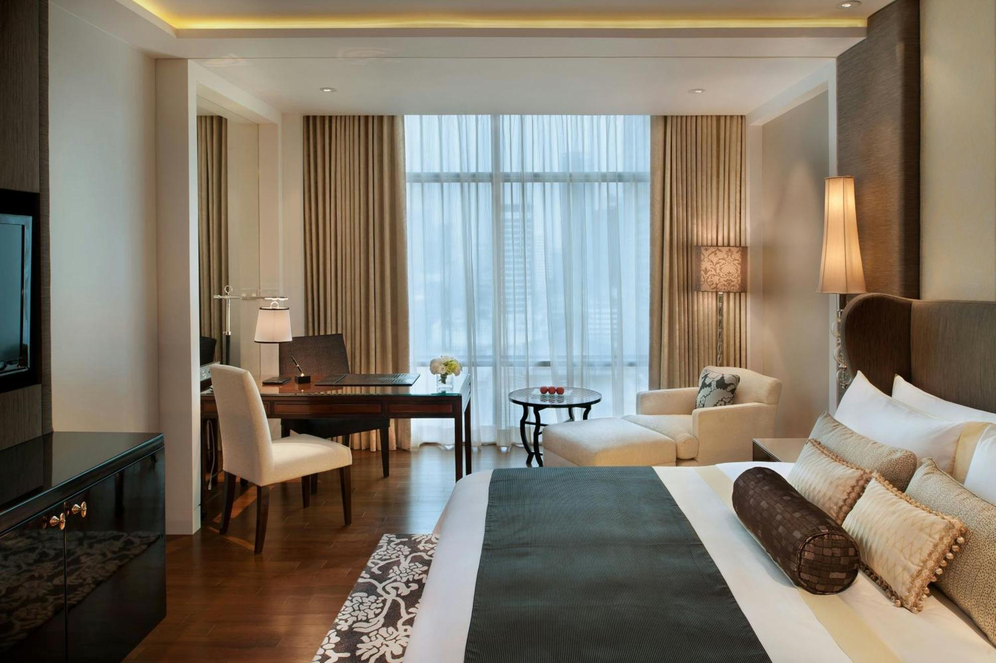The St. Regis Bangkok Hotel Exterior photo
